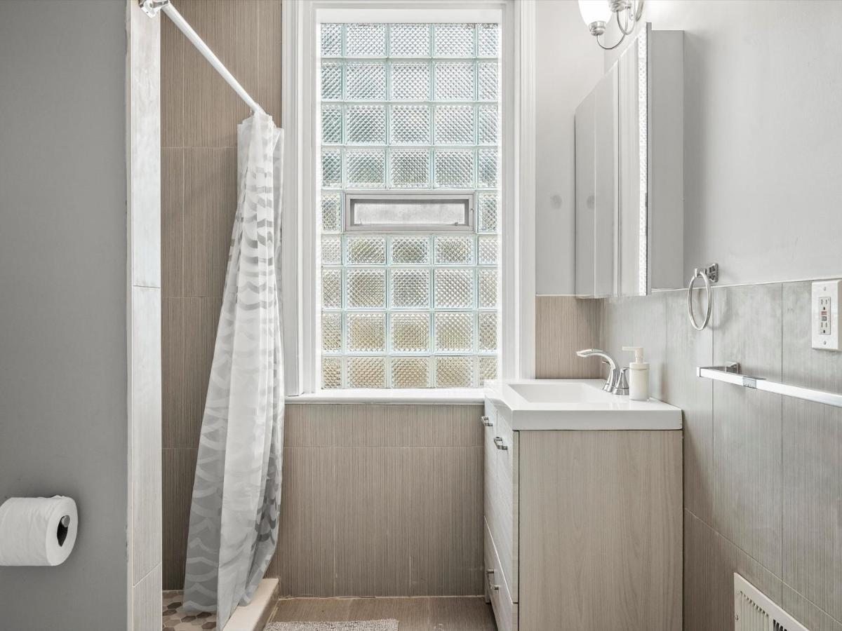 Oakland/university @b Quiet & Stylish Private Bedroom With Shared Bathroom Pittsburgh